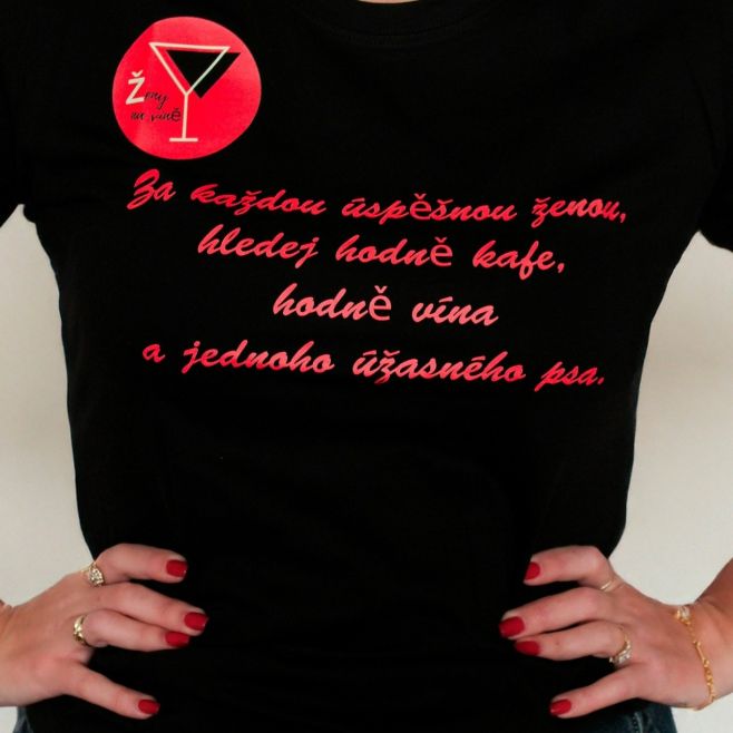 𝓜á𝓶𝓮 𝓽𝓸 𝓷𝓸𝓿é 𝓪 𝓳𝓮 𝓽𝓸 𝓽𝓻𝓮𝓯𝓪 𝓭𝓸 č𝓮𝓻𝓷é𝓱𝓸!🎯 Představujeme ti tričko, které říká vše, co potřebuje každá úspěšná žena: Kafe ☕,...